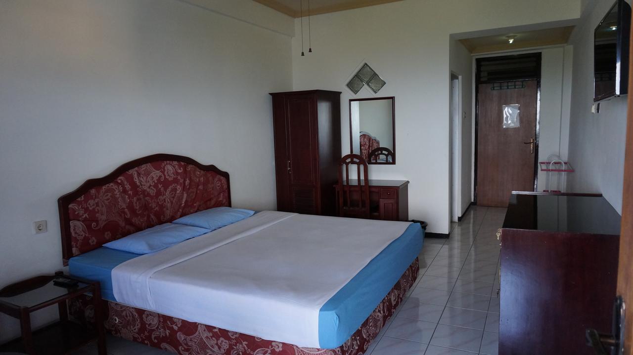 Hotel Surya Indah Batu Malang Εξωτερικό φωτογραφία