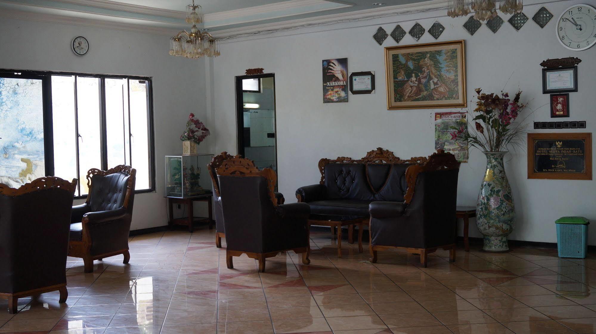 Hotel Surya Indah Batu Malang Εξωτερικό φωτογραφία