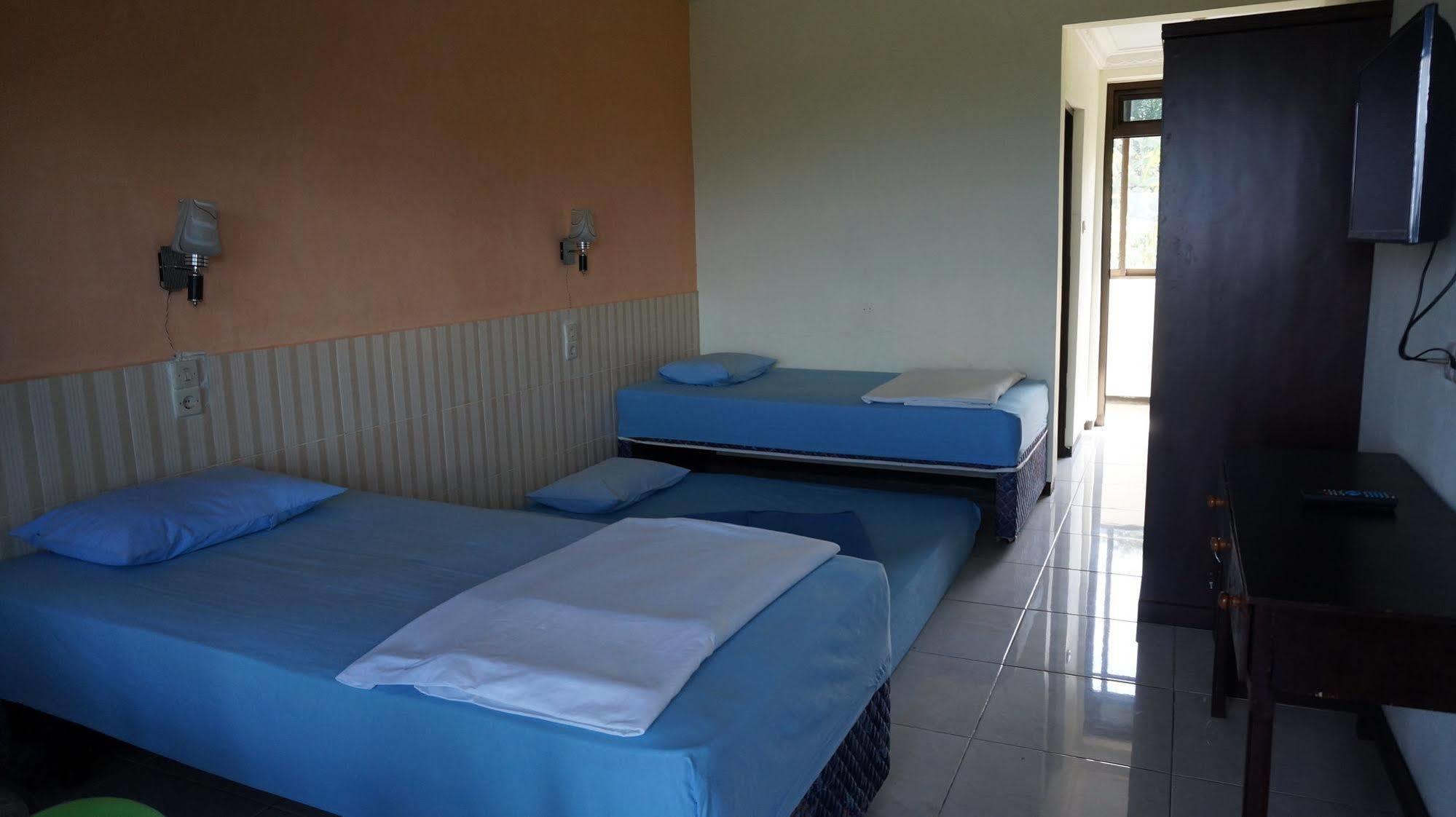 Hotel Surya Indah Batu Malang Εξωτερικό φωτογραφία
